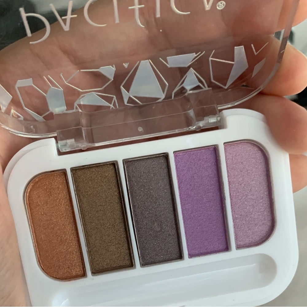 Pacifica Beach Crystals palette